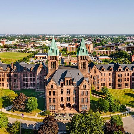 The Richardson Hotel Buffalo Exterior photo